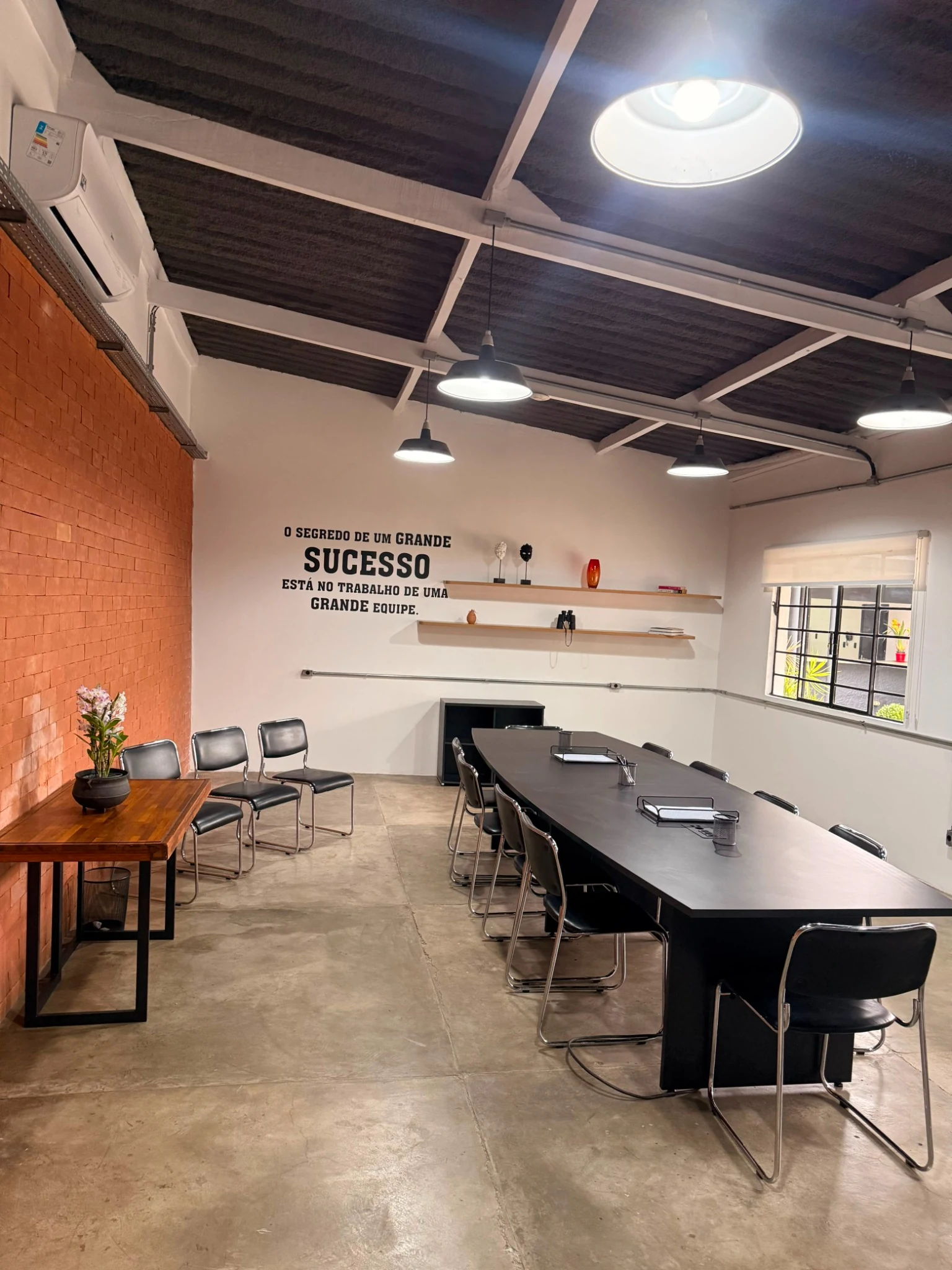 Sala de reunião do HUB 360 — foto 1
